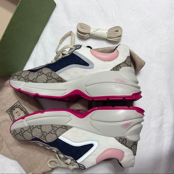 Authentic Gucci shoes sneakers